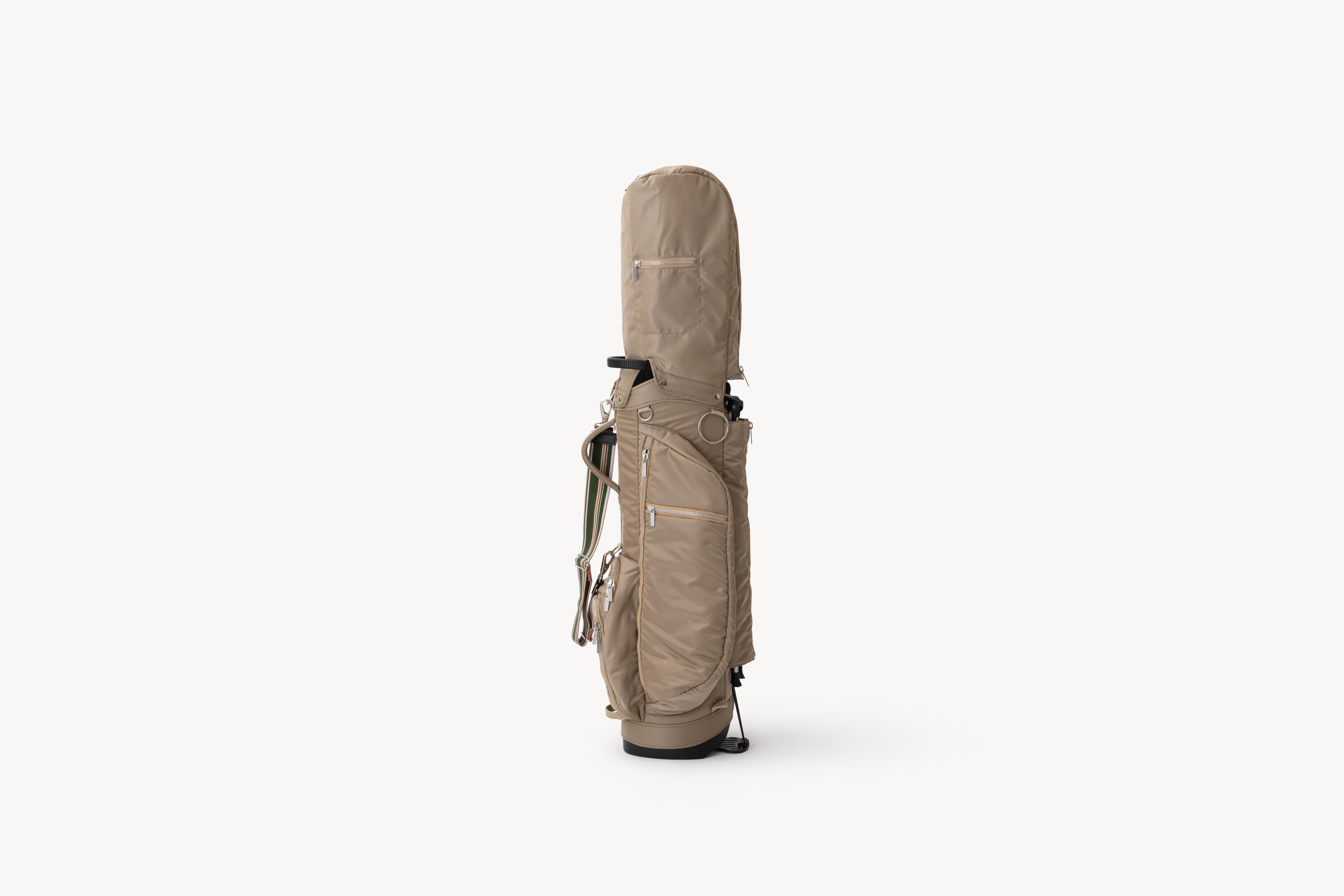 Luggage | title – moln