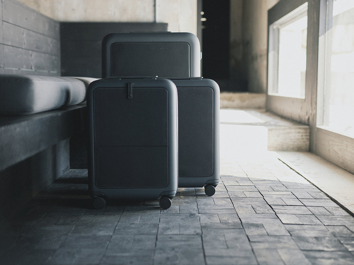 moln-smallplus-charcoal-